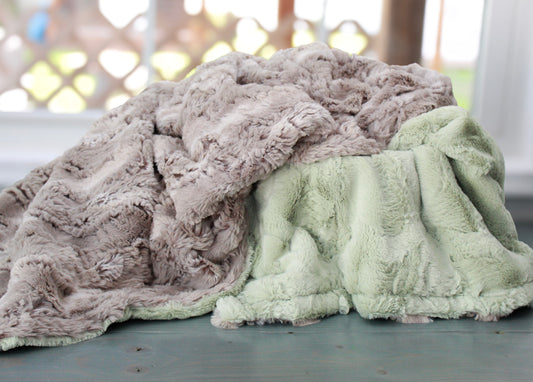 Sandshell Rabbit Minky Blanket, Adult Blanket