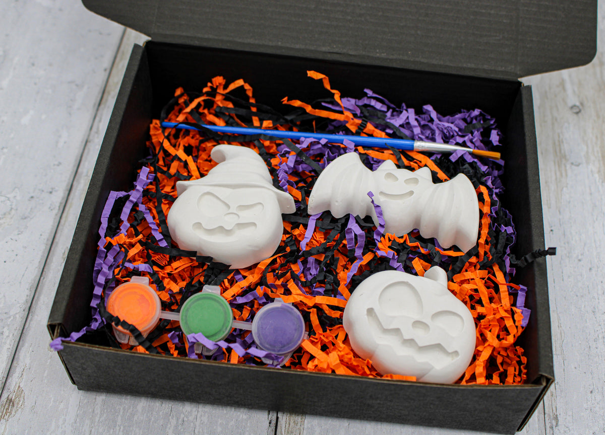 Halloween Plaster Painting Kit for Kids | Paint Your Own Halloween Craft Kit | Witch Hat Pumpkin, Bat & Pumpkin